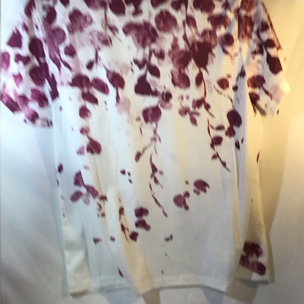 White and Maroon Floral T-Shirt